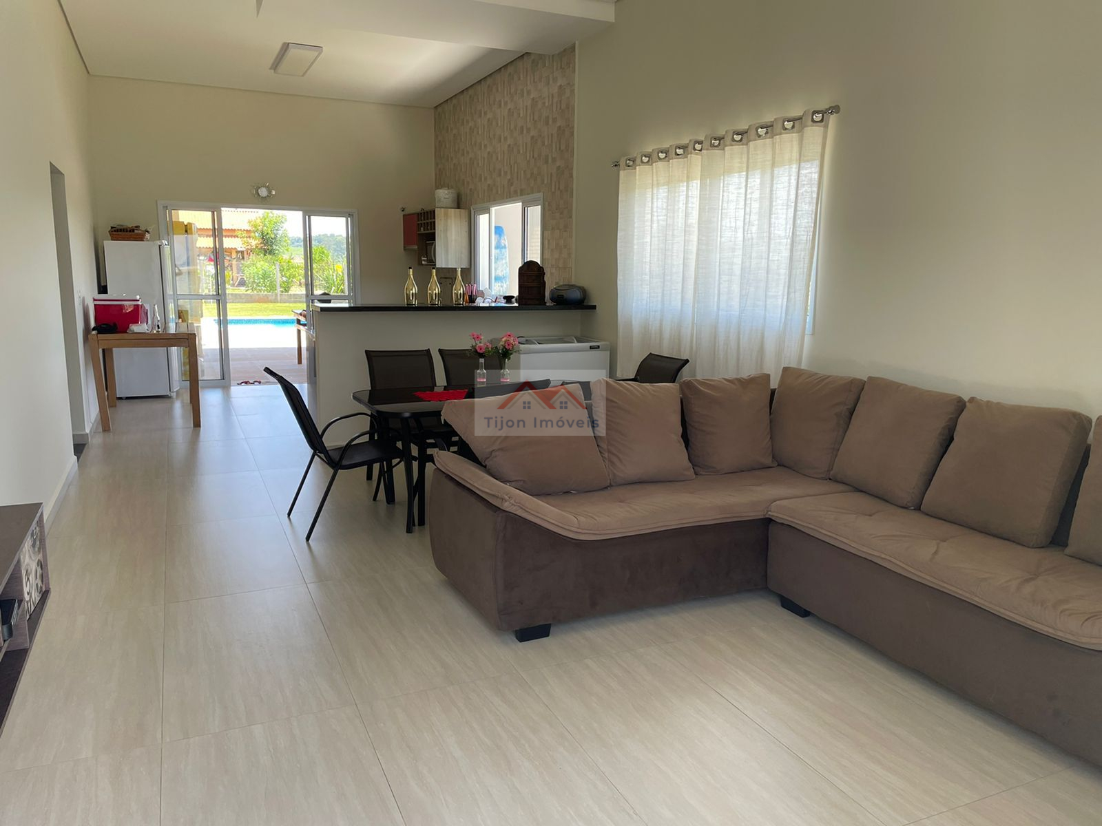 Casa de condomínio à venda com 3 quartos, 173m² - Condomínio Village da Serra,Araçoiaba da Serra