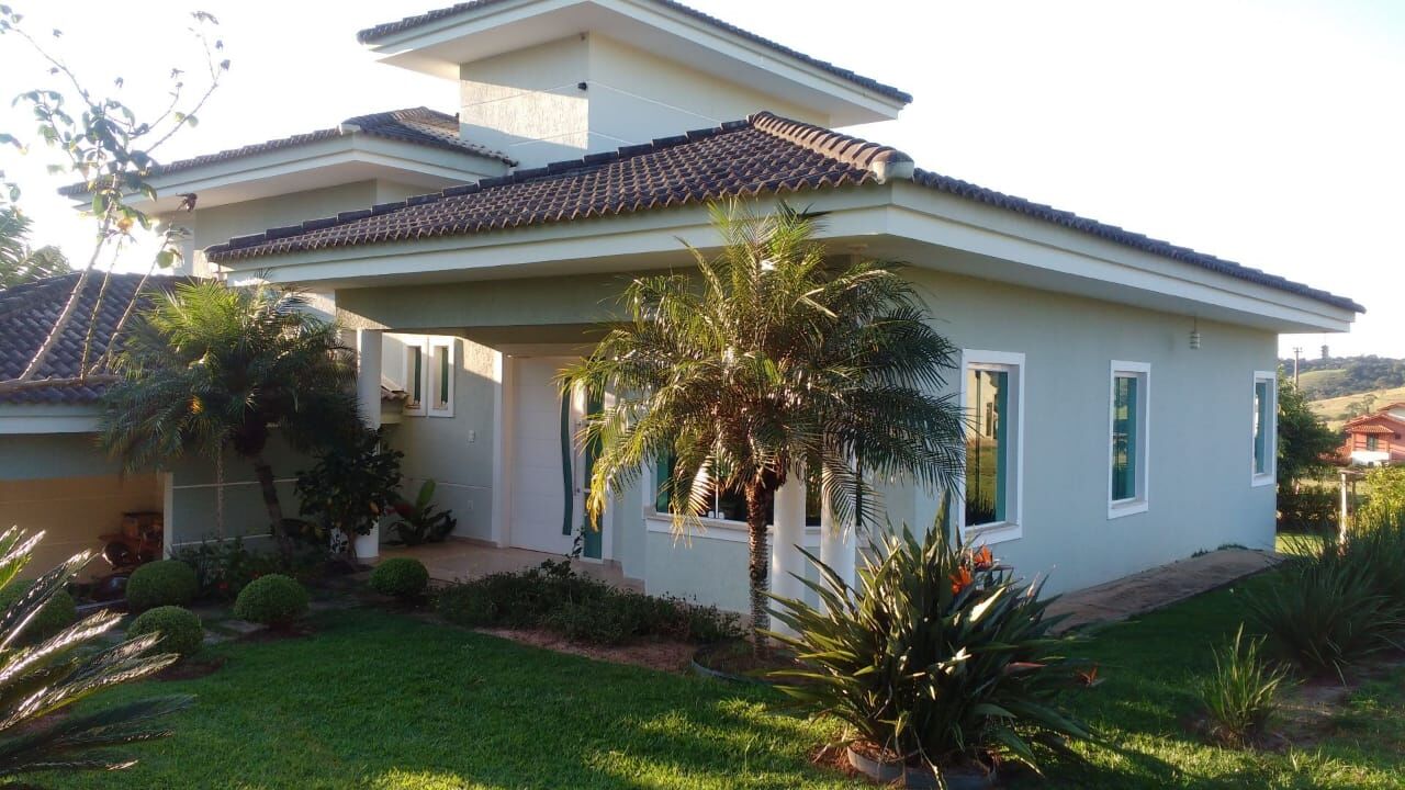 Casa à venda com 2 quartos, 226m² - Condomínio Village da Serra,