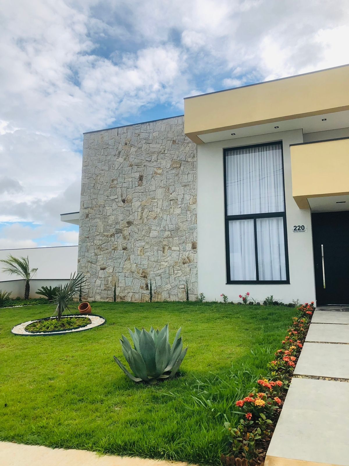 Casa à venda em Salto de Pirapora/SP - Tijon Imóveis