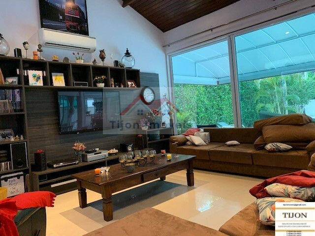 Casa à venda no Condomínio Vivendas do Lago - Tijon Imóveis